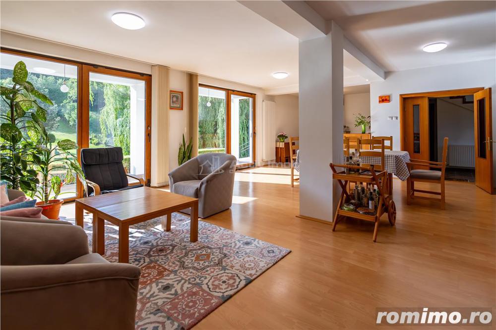 Vila 7 camere - Babana - Arges - teren 4391 mp - fara comision la cumparator