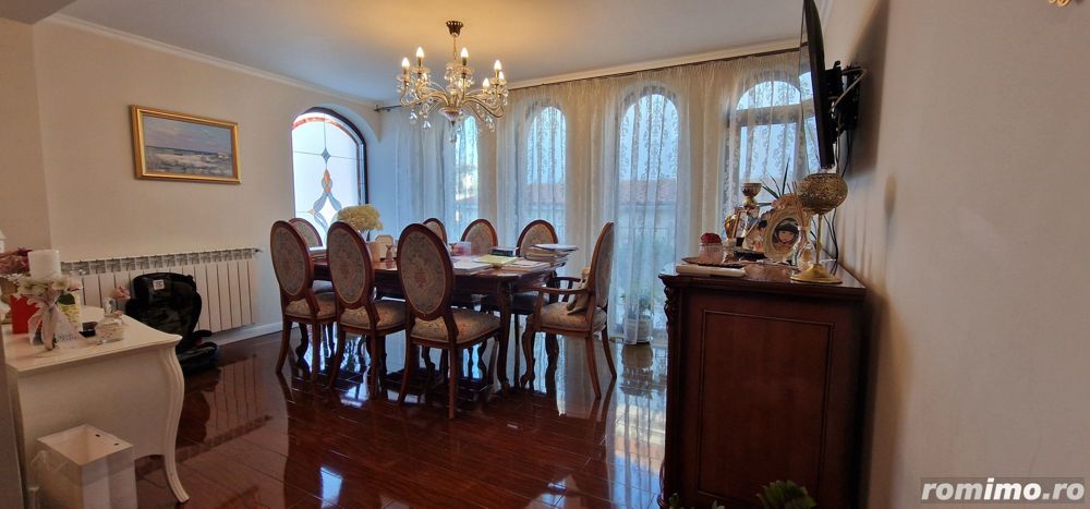 Ovidiu Sud zona de vile lac.