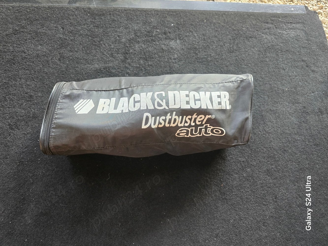 Vând aspirator black & decker auto 