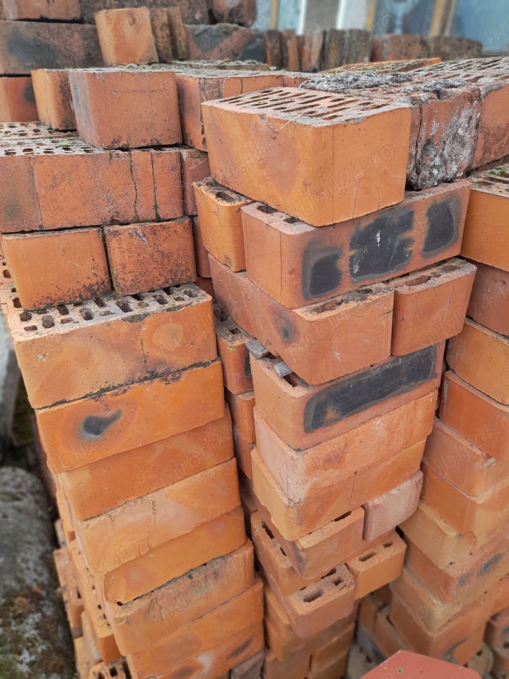 Cărămidă pt construcții 