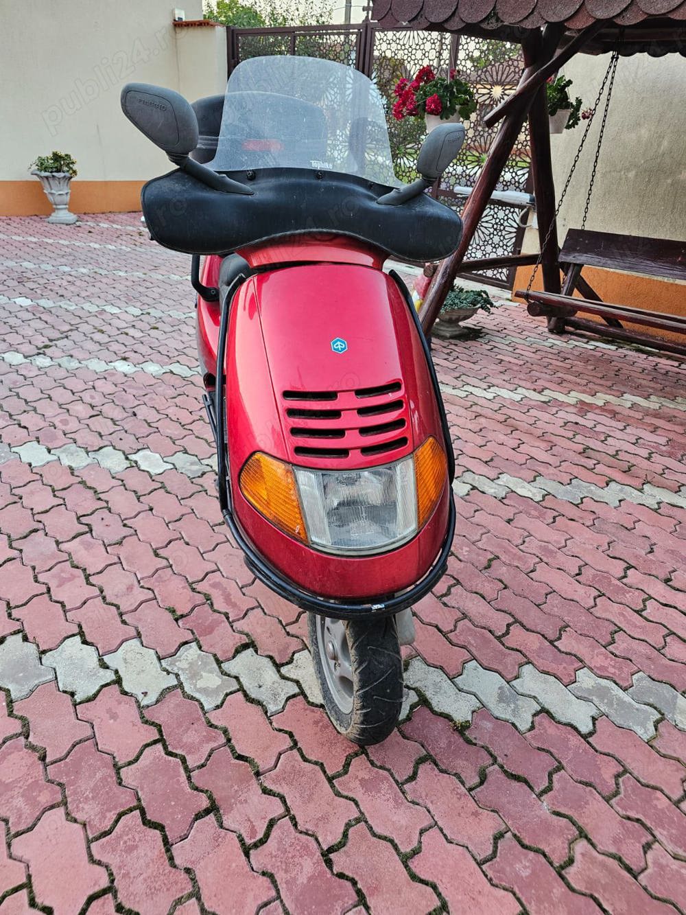 Vând motocicletă Piaggio Hexagon 125