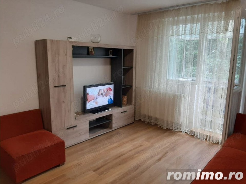 Apartament de 3 camere, decomandat, 50 mp, centrala, zona lujerului