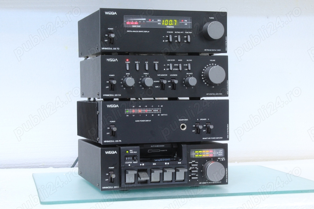 Mini linie Wega,2x30W,Japonia(1979).