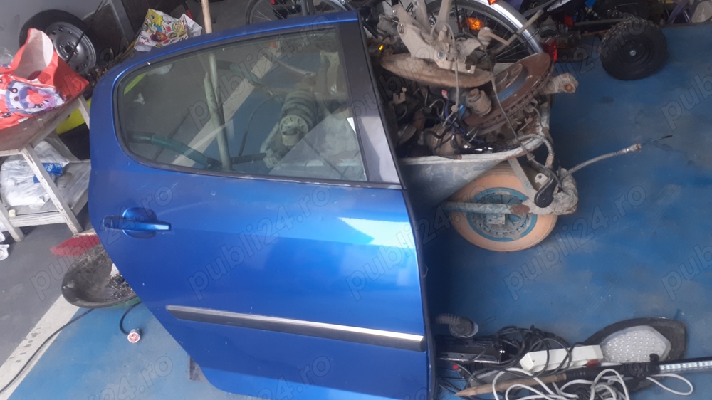 Use dreapta spate Peugeot 407