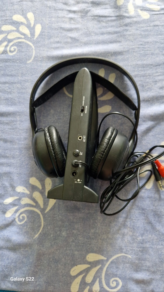 Casti Wireless nouă.