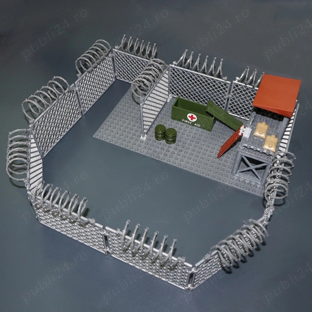 Baza militara mobila tip Lego cu foisor si garduri cu sarma ghimpata