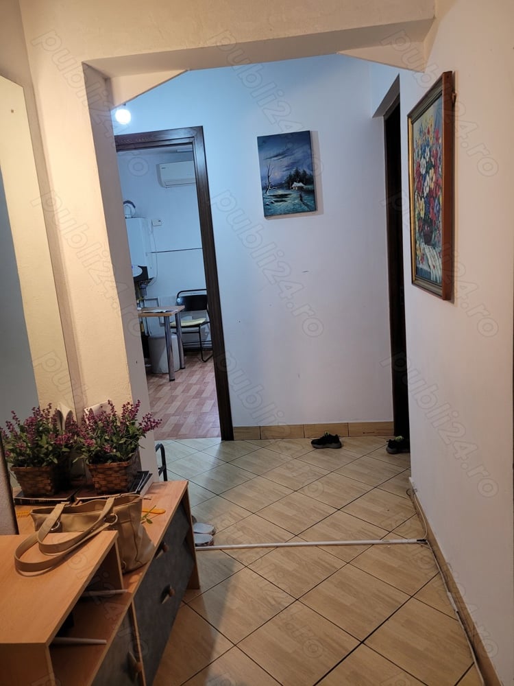 Vand apartament 3 camere