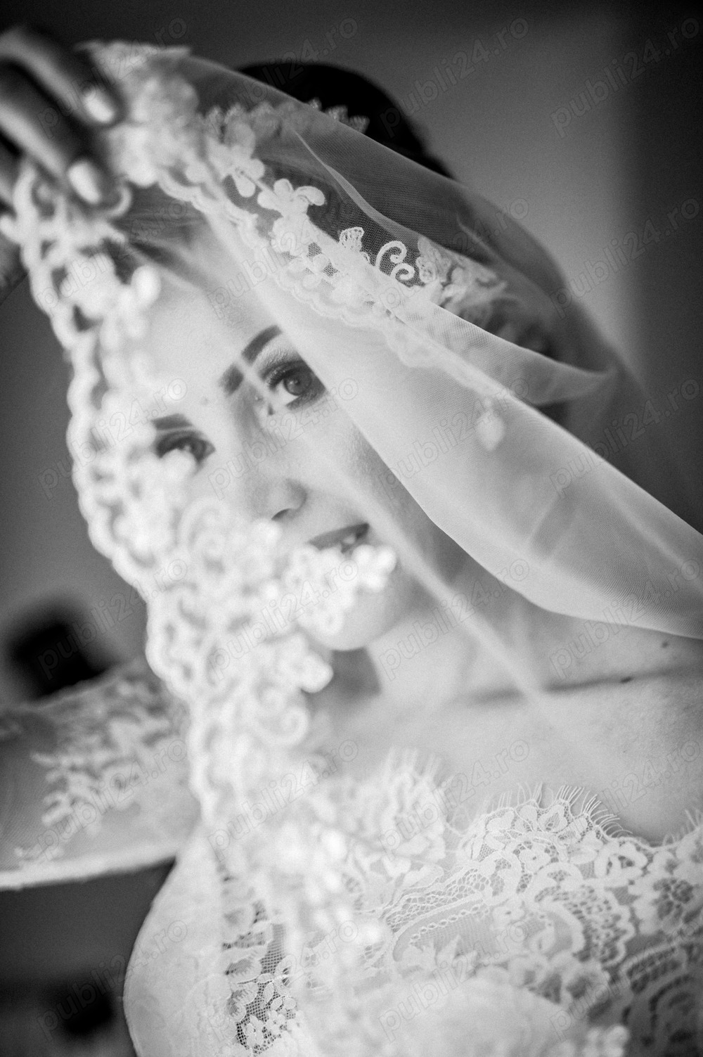 Vand rochie de mireasa printesa