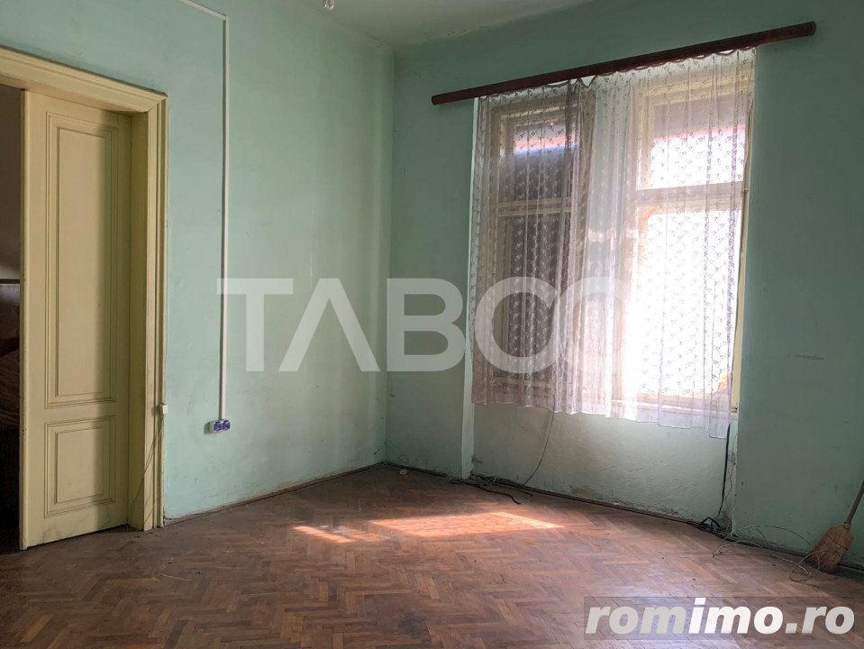 Spatiu de birouri de vanzare 70 mp cu 3 camere in Centru Sibiu