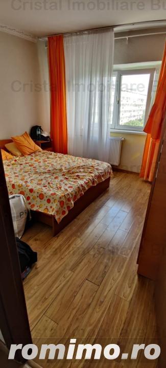 Apartament 3 camere de vanzare  Lujerului