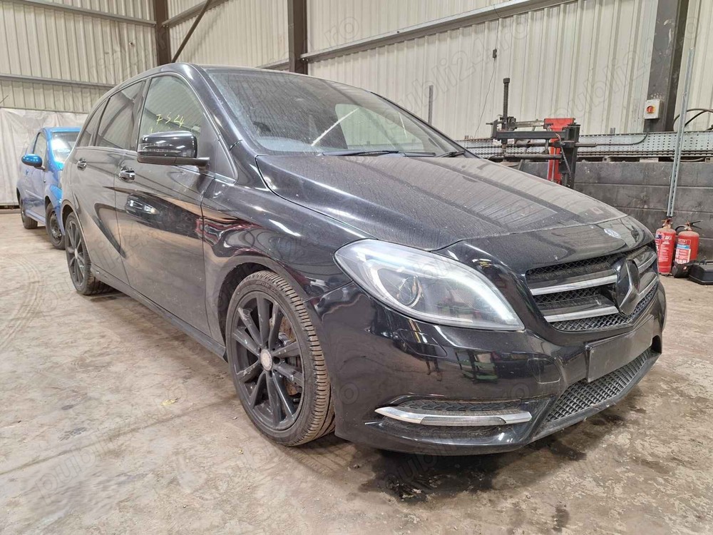 Dezmembrez Mercedes B-Class W246 2014 HATCHBACK 1.5 DCI