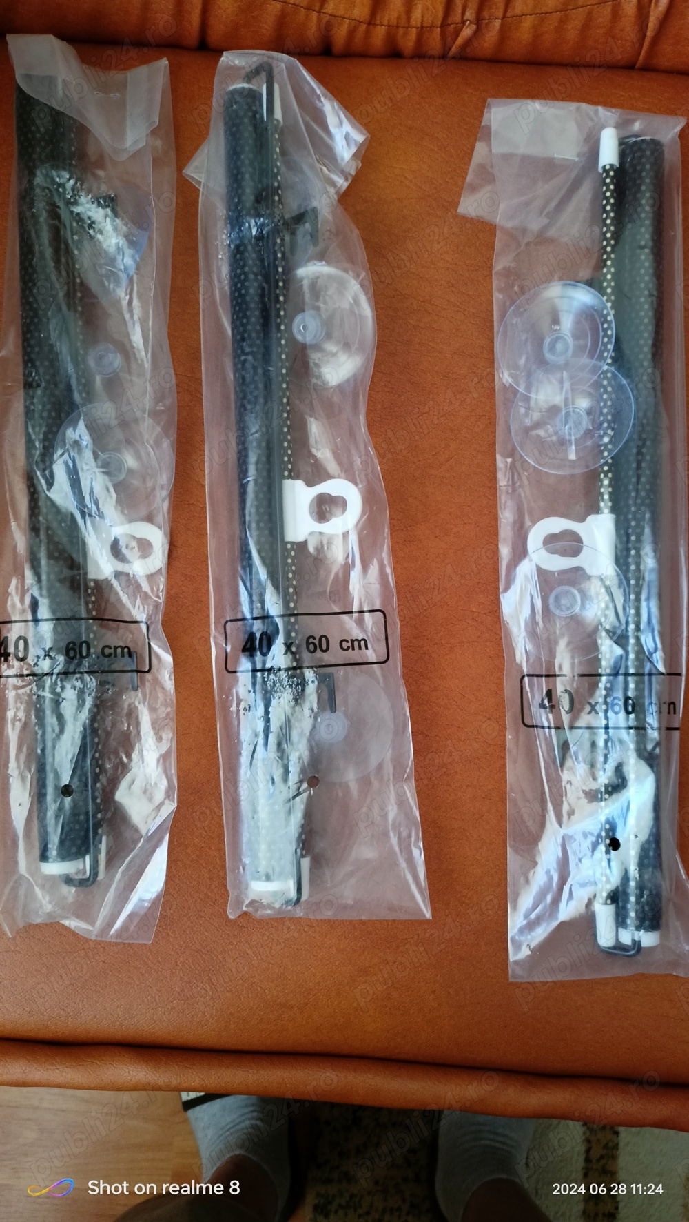 Rulouri geam interior cu ventuze