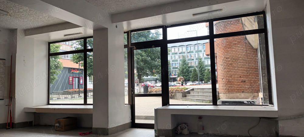 Inchiriez spatiu comercial