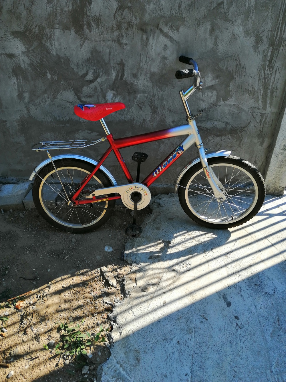 vând bicicleta 18 inch 