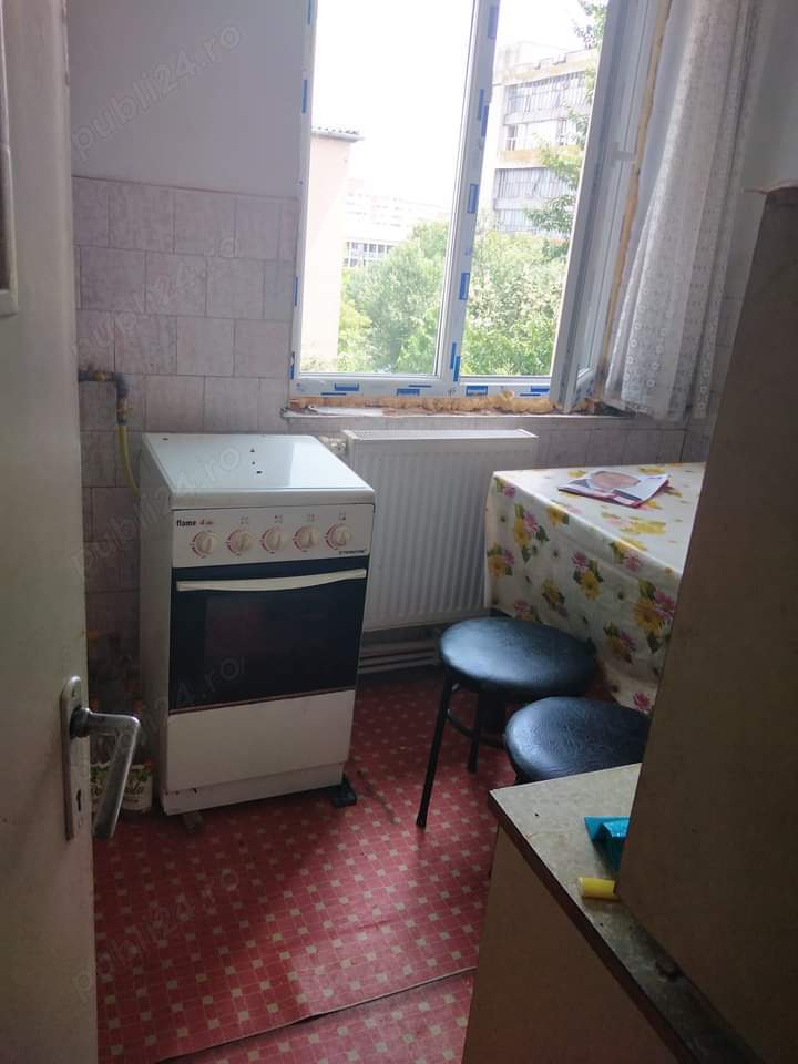 vanzare apartament 4 camere