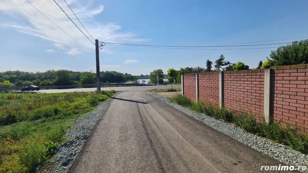 Lot intravilan cu vedere/acces lac in Sinesti Ialomita- 25 km capitala