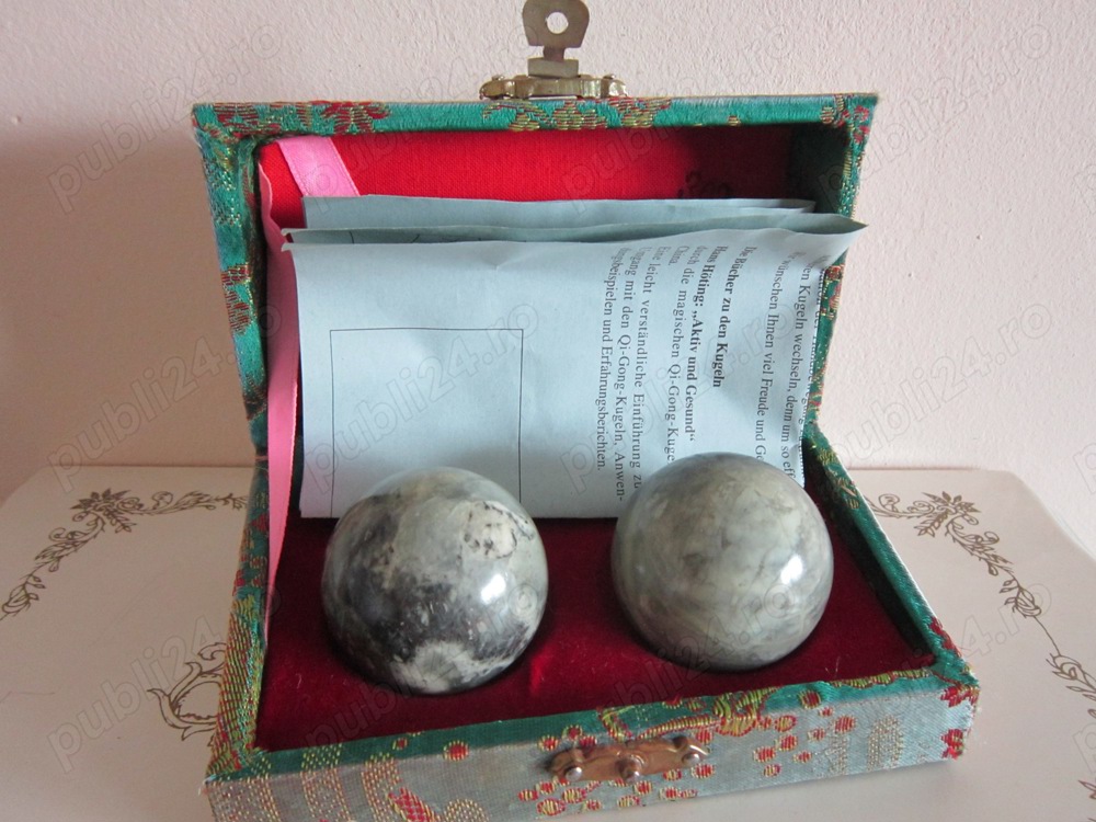 cadou rar Bile QI Gong piatra jad relaxare, masaj, yoga .. China 1960