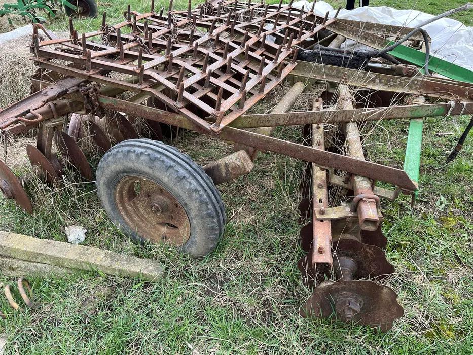 Vand disc 3.2m romanesc cu 3 grape incluse