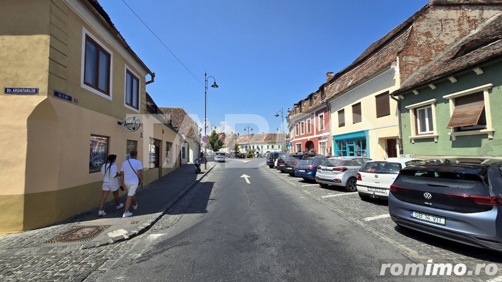 Garsoniera 55 mp si pod de vanzare pe strada 9 Mai in Sibiu