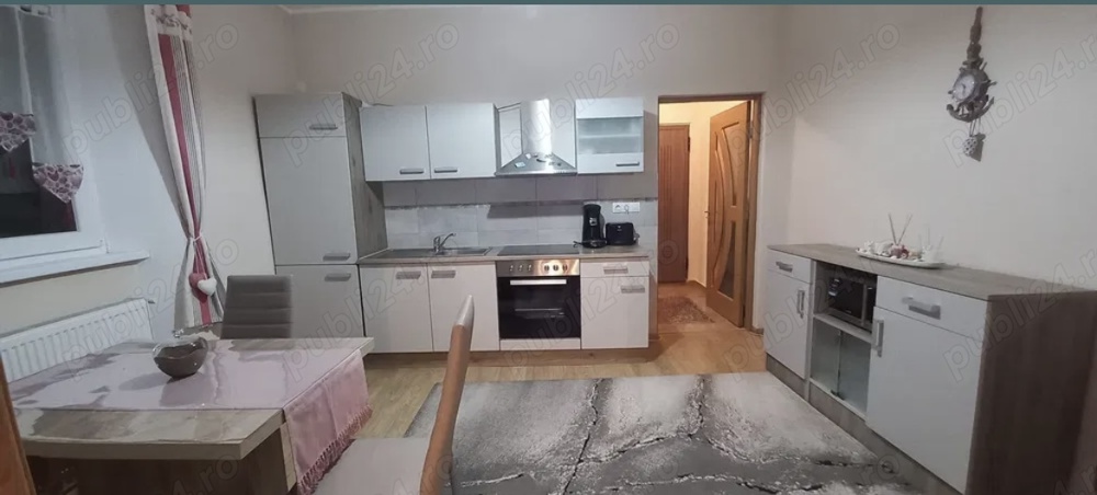 Vând apartament complet mobilat