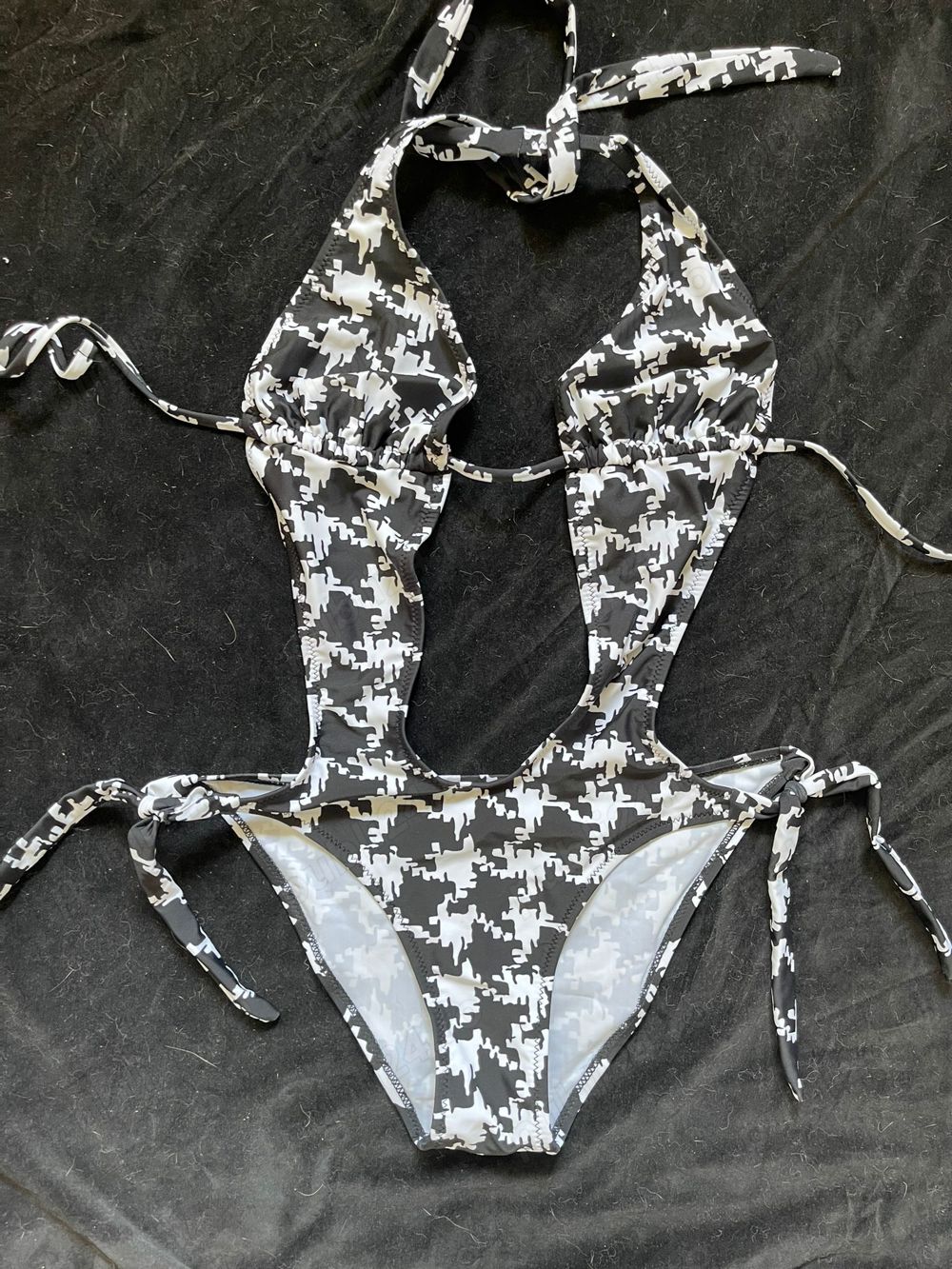 Costum de baie dama intreg sexy alb negru