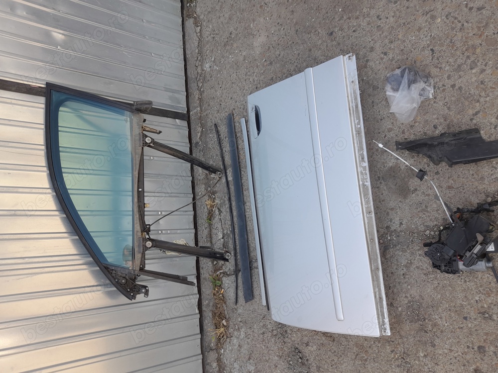 usa stanga fata Audi a4