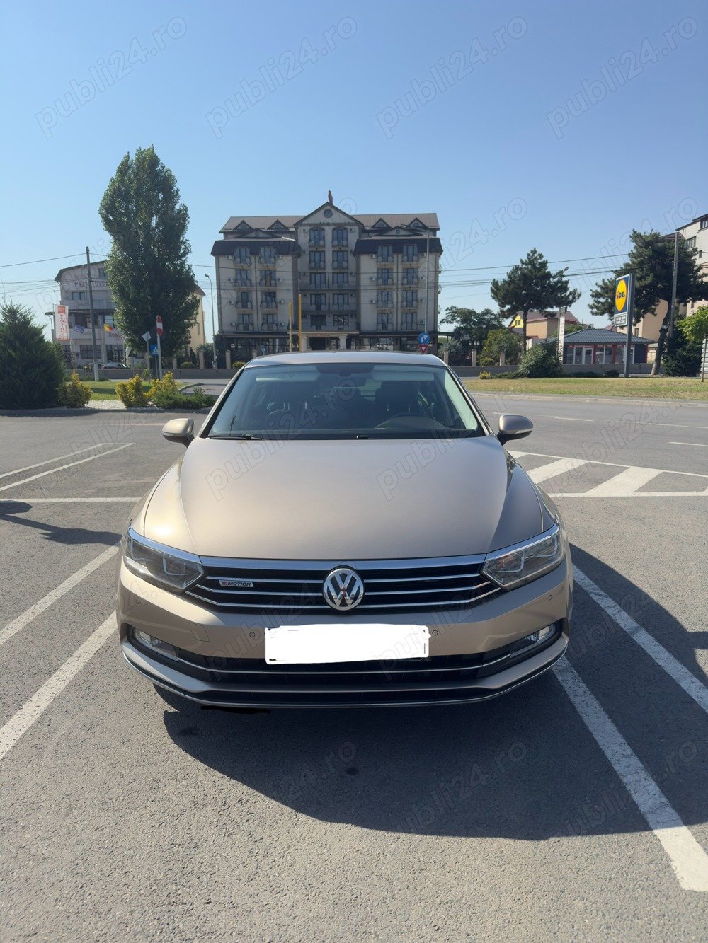 VolkswagenPassat model 2016 2.0Tdi 190cp 4x4 highline interior maro