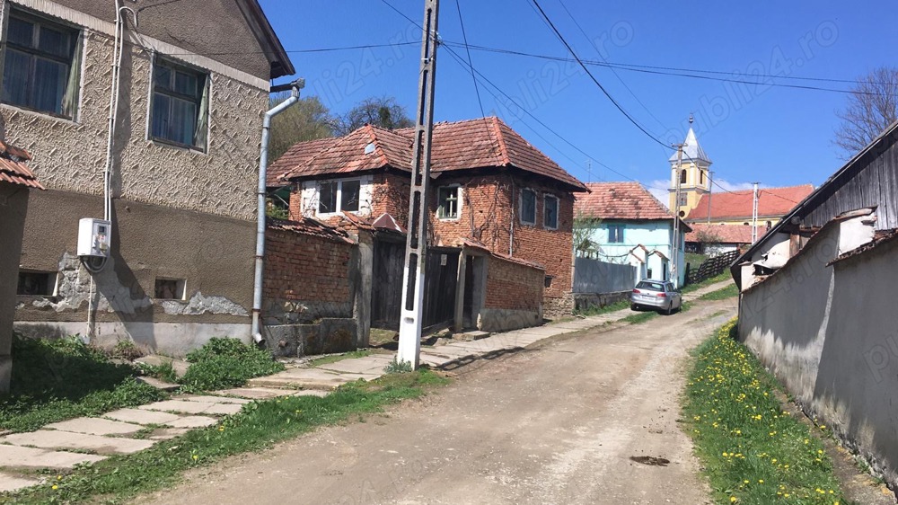 Schimb sau vand casa la tara cu apartament la Sibiu