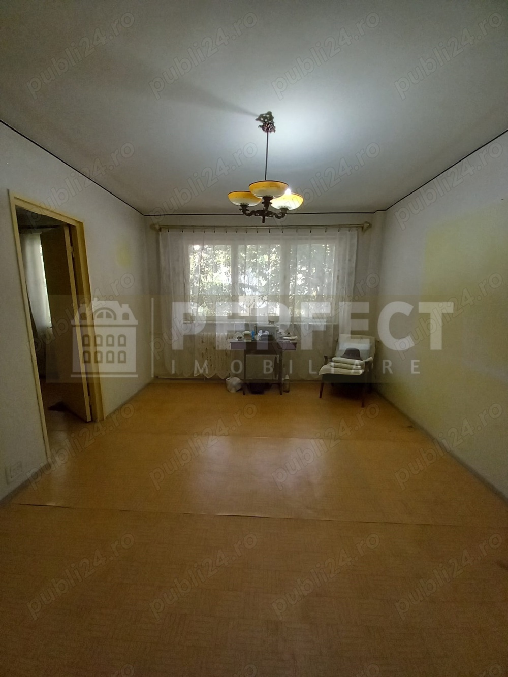 Apartament 3 camere, et 1 4, Vest - Arhip Nicolae - 46990 euro