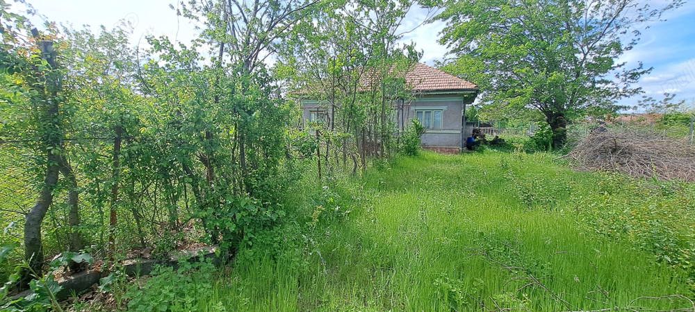 Casa de vanzare la 5 km de stațiunea Sărată Monteoru