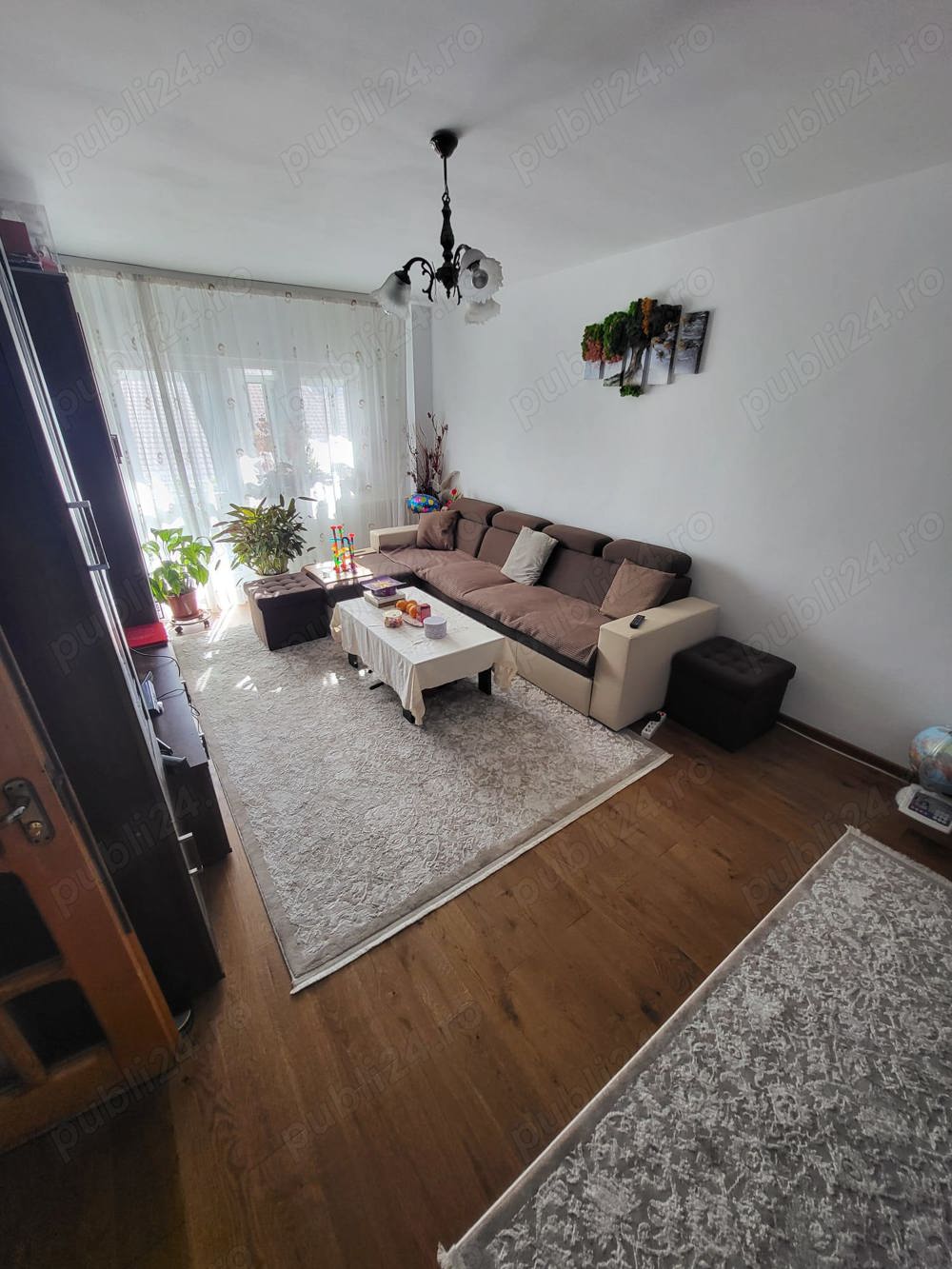 Vand Apartament 3 camere, 2 bai, piata deal