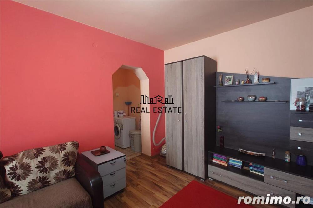 Apartament cu doua camere de vanzare in Brad, zona Orasul Nou