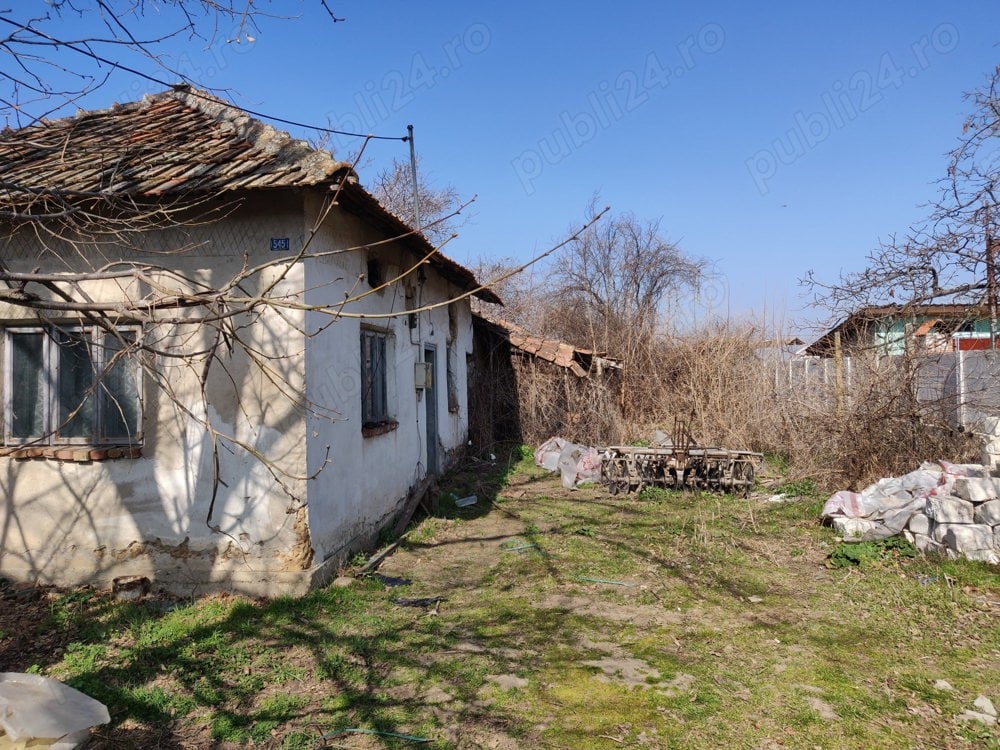 Teren cu casa batraneasca Rogova