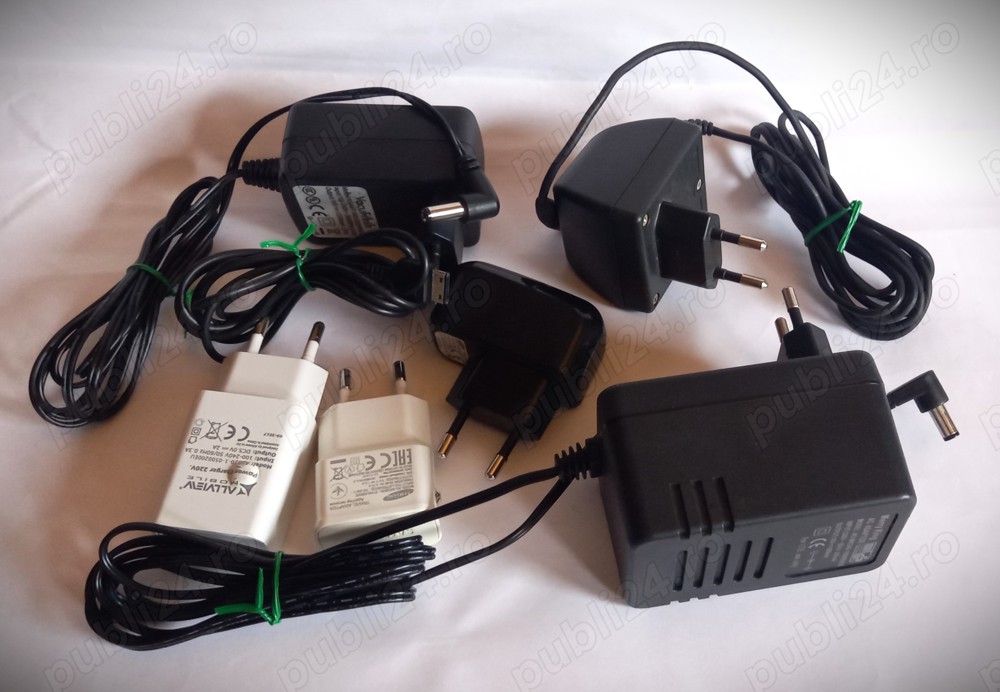 diverse adaptoare, încărcătoare