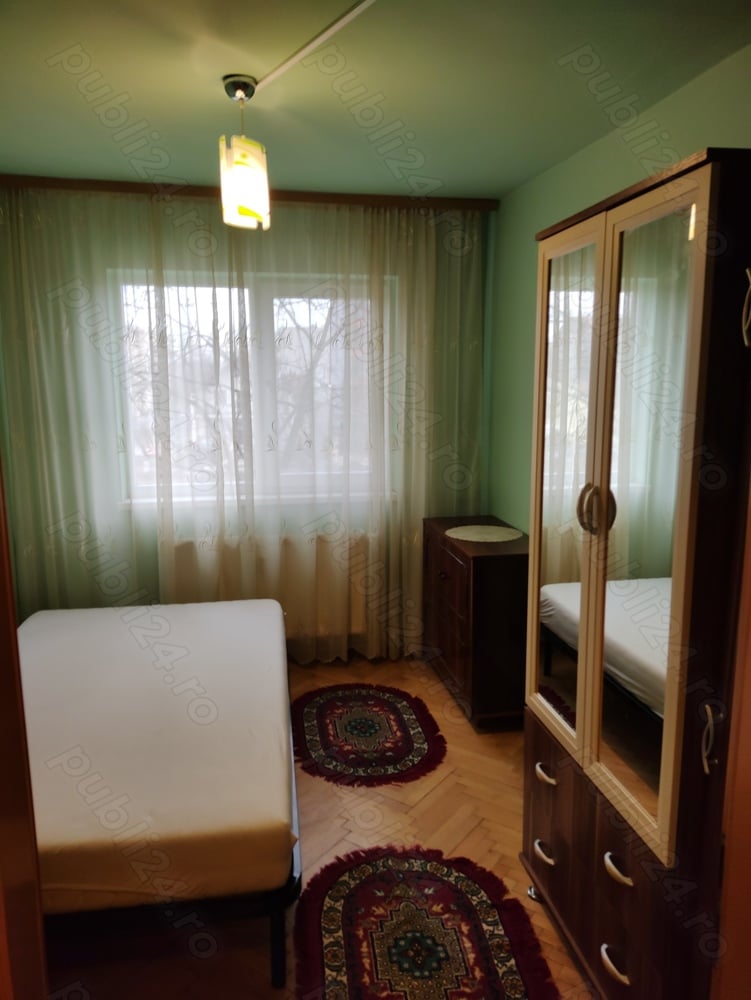 Proprietar inchiriez apartament 3 camere zona Cetatii