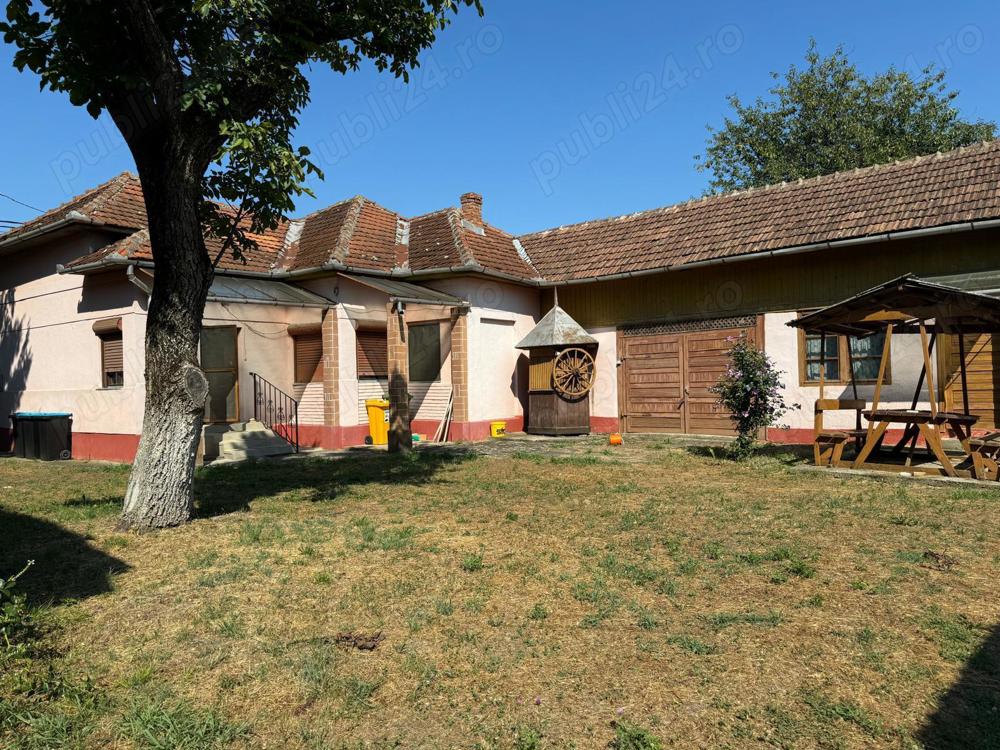 Casa si teren de vanzare sau schimb cu ap. 3 camere central