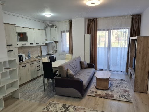 Închiriez apartament cu 2 camere etajul I