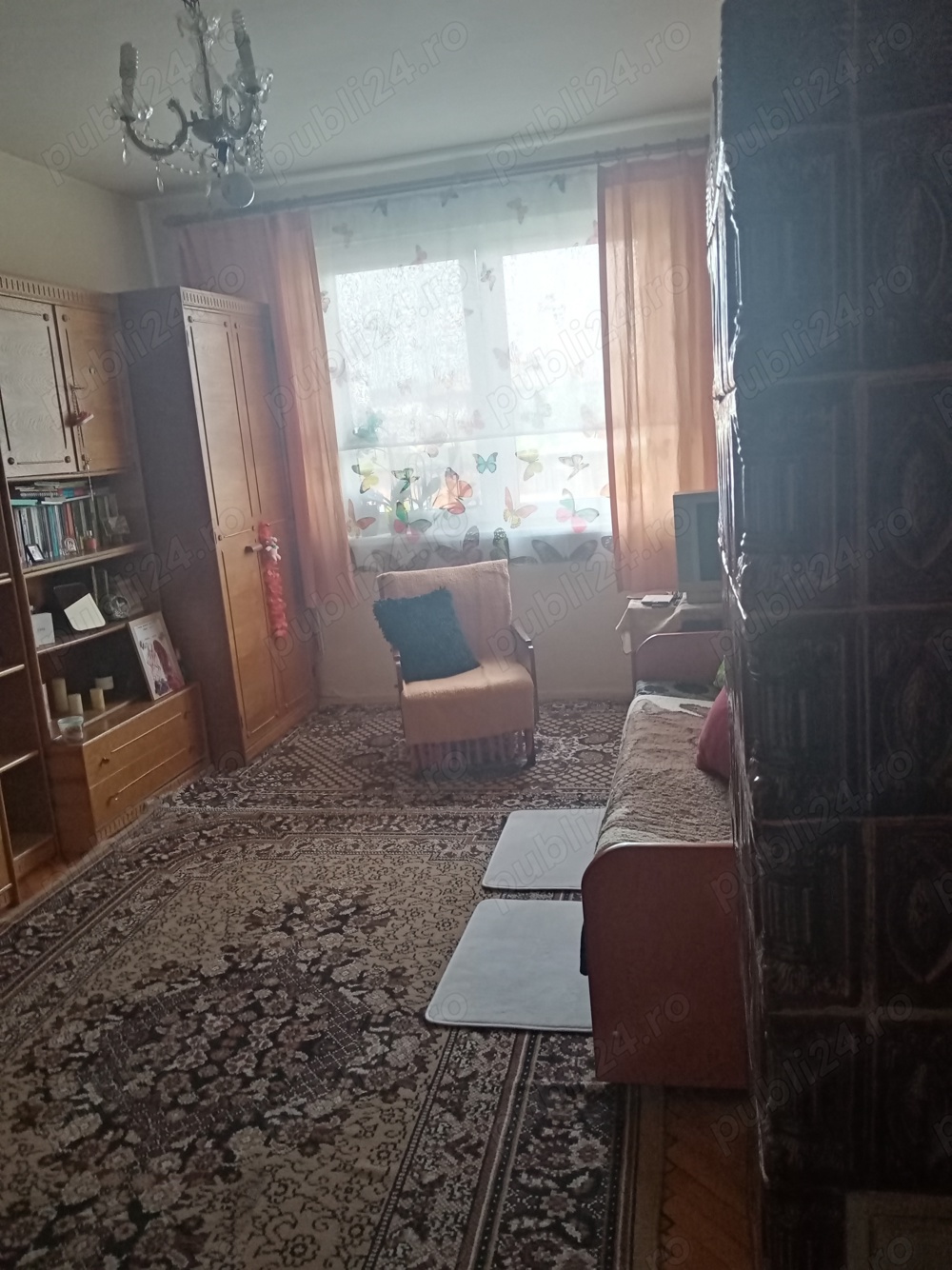 Vând apartament 3 camere în Toplița 