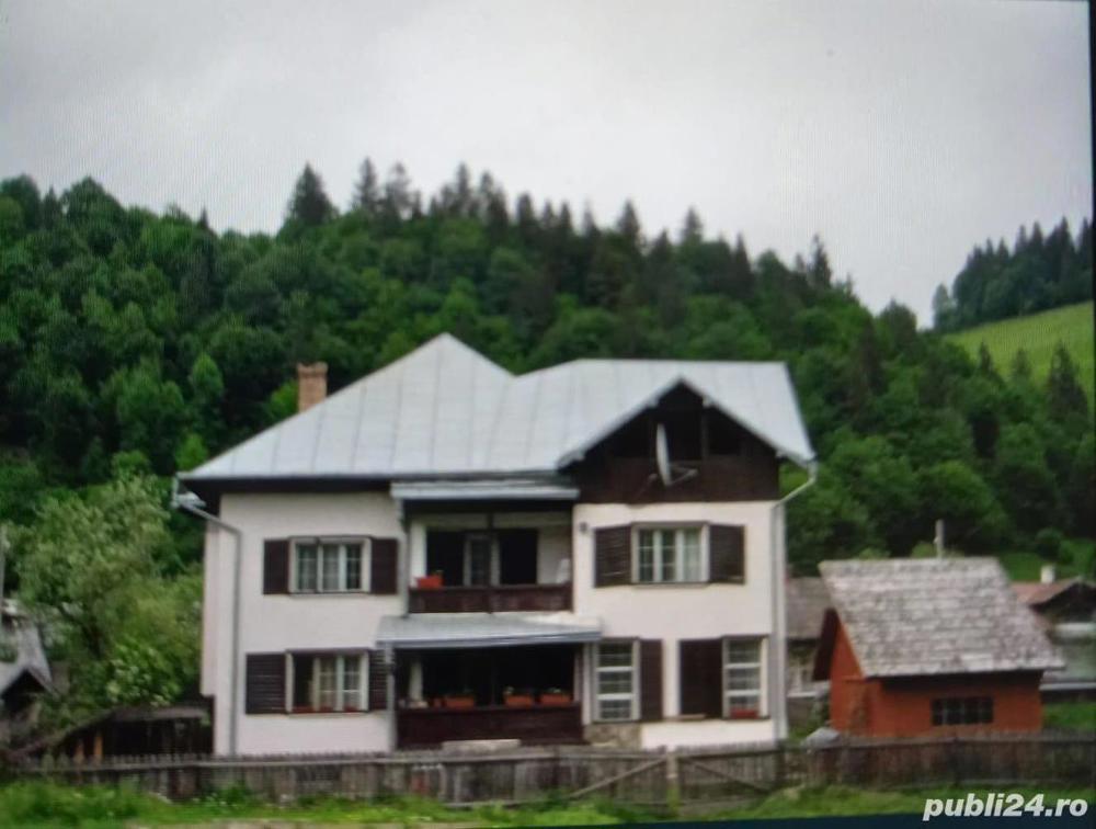 Vand Casa cu etaj in loc. Manastirea Humorului 