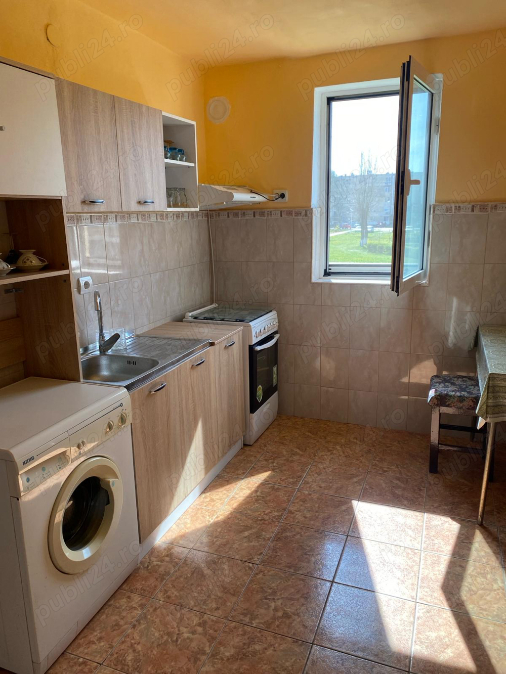 Apartament și garaj, 2 cam et.1 decom, cf.1