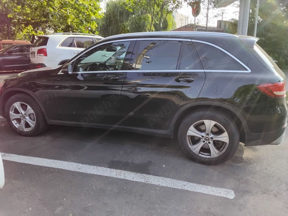 Mercedes GLC 250d 26000  euro plus TVA negru 2017 impecabil ,cutie automată 