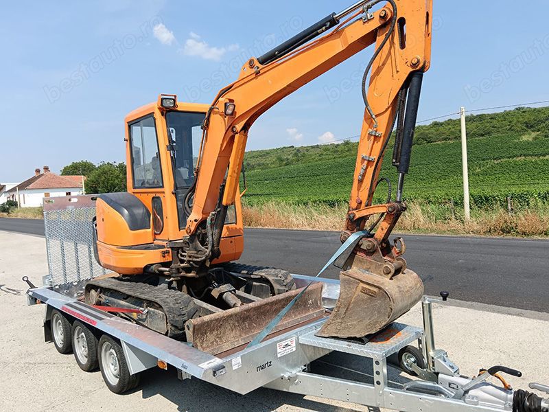Inchirieri remorca utilaje trailer bobcat transport excavator