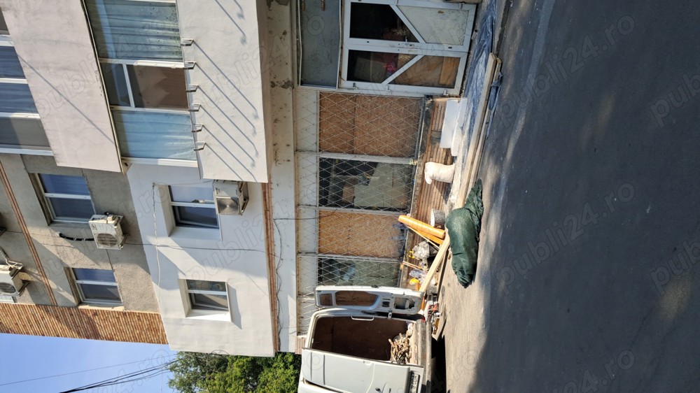 muncitori constructi