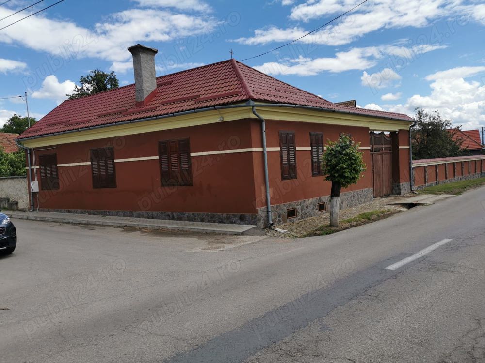 Casă liberă, complet renovată și utilată, la 26 km de Brașov