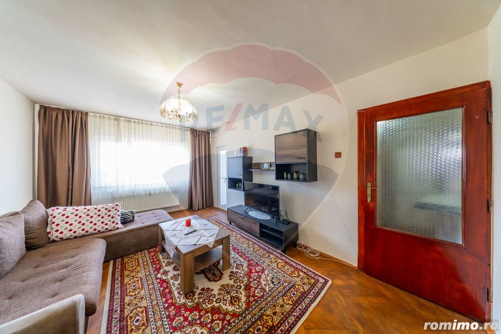 Apartament 2 camere Alfa de inchiriat, decomandat, mobilat si utilat.