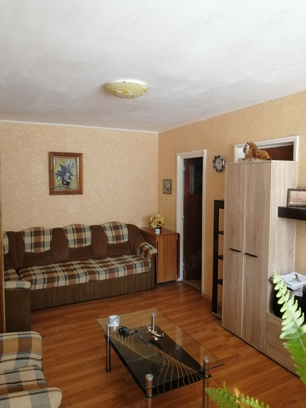 Vand apartament 3 camere