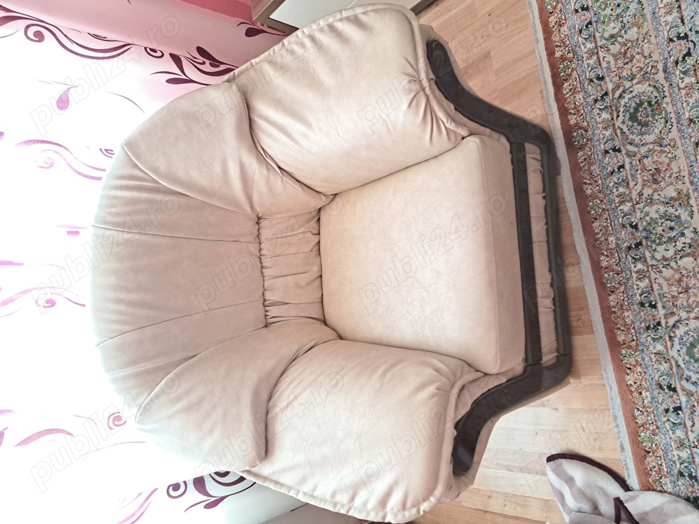 Canapea și fotolii pentru living