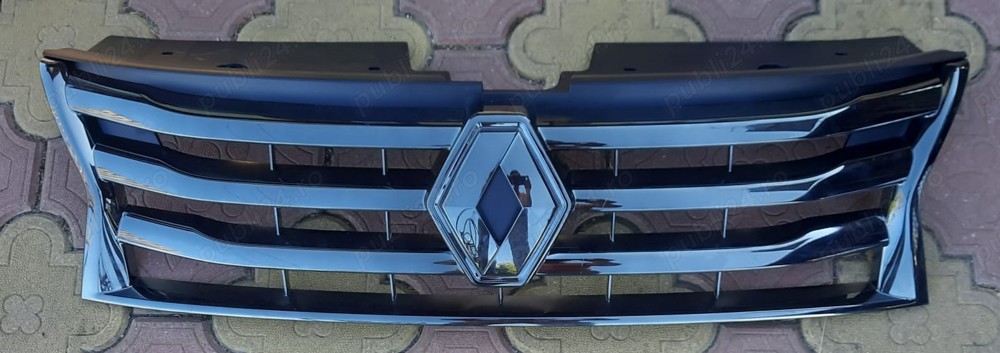  Grila radiator Duster sectiune exterioara rama crom pt. model Renault Duster, pana la an: 2015