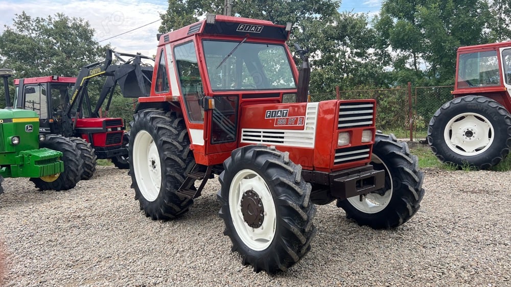 Vând sau schimb tractor Fiat 880 DT5
