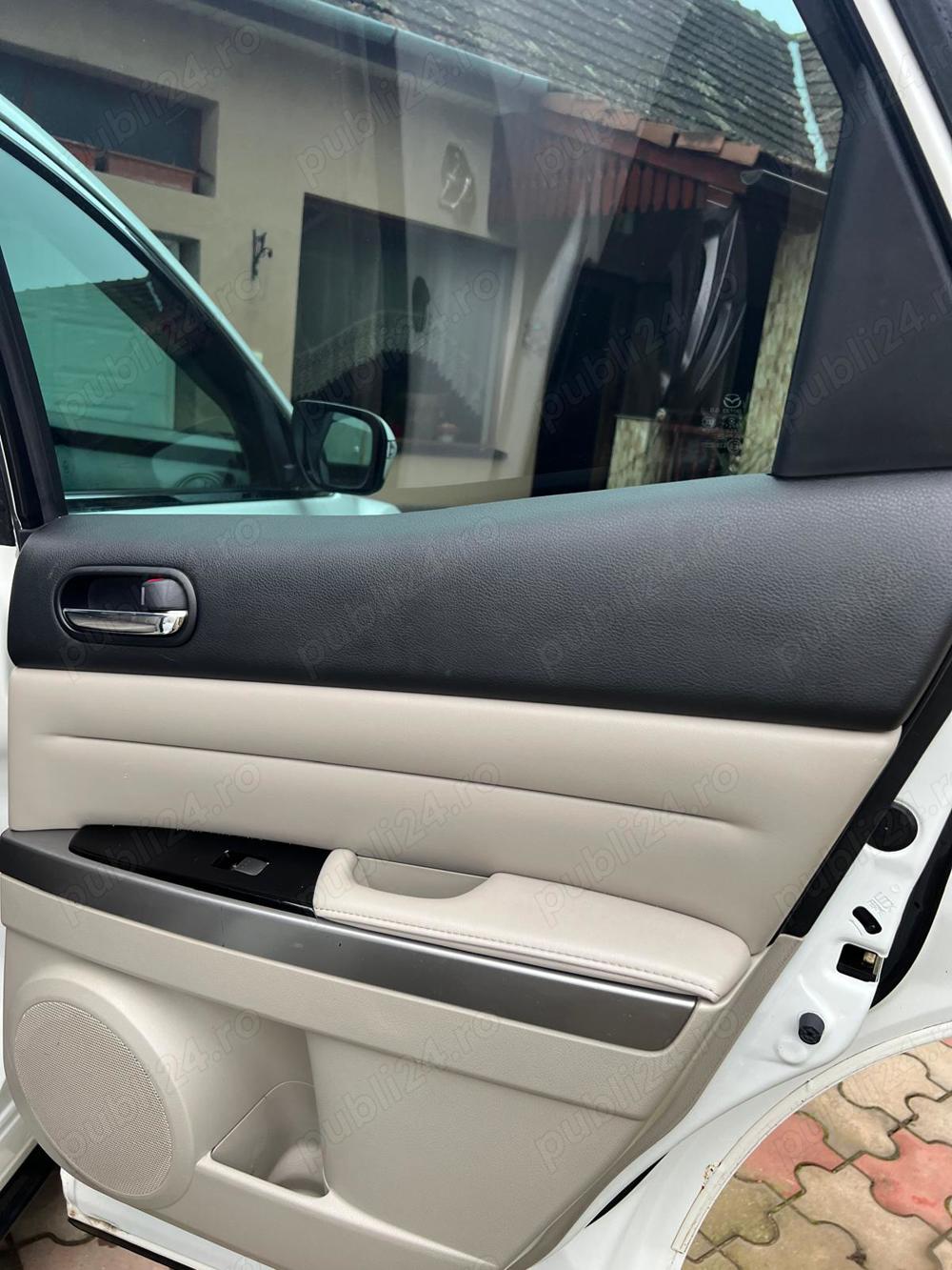 Vand mazda cx 7 din 2010 decembrie.